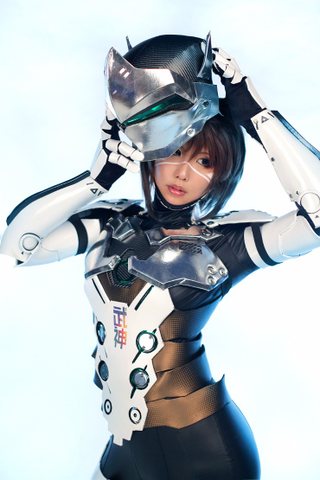 Illustration for article titled Damn, This Overwatch Cosplay